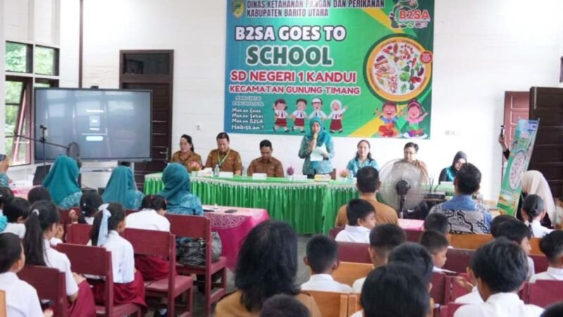 Ketua TP PKK Barito Utara Hadiri B2SA Goes To School di SDN-1 Kandui