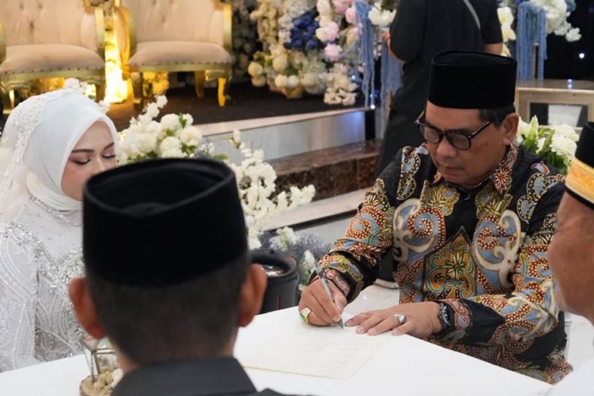 Berlangsung Khidmat, Bupati H. Shalahuddin Jadi Saksi Nikah Putra Asisten I Setda Barito Utara