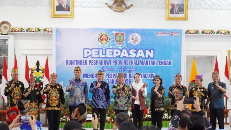Gubernur Lepas Kontingen Pesparawi XIV Kalteng Ikuti Kompetisi di Manokwari