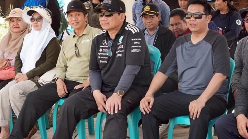 Bupati Bersama Jajaran Pemkab Barito Utara Saksikan Perlombaan Besei Kambe Rangkaian FBIMBT 2026