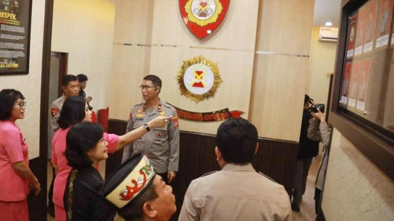 Pj. Sekda Linae Victoria Aden Hadiri Peresmian Renovasi Mako Ditsamapta Polda Kalteng