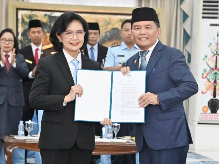Gubernur Tegaskan Jabatan Sekda Merupakan Tanggung Jawab Besar Sebagai Poros Utama Birokrasi Daerah