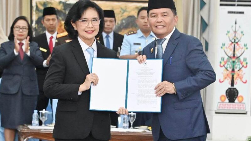 Gubernur Tegaskan Jabatan Sekda Merupakan Tanggung Jawab Besar Sebagai Poros Utama Birokrasi Daerah