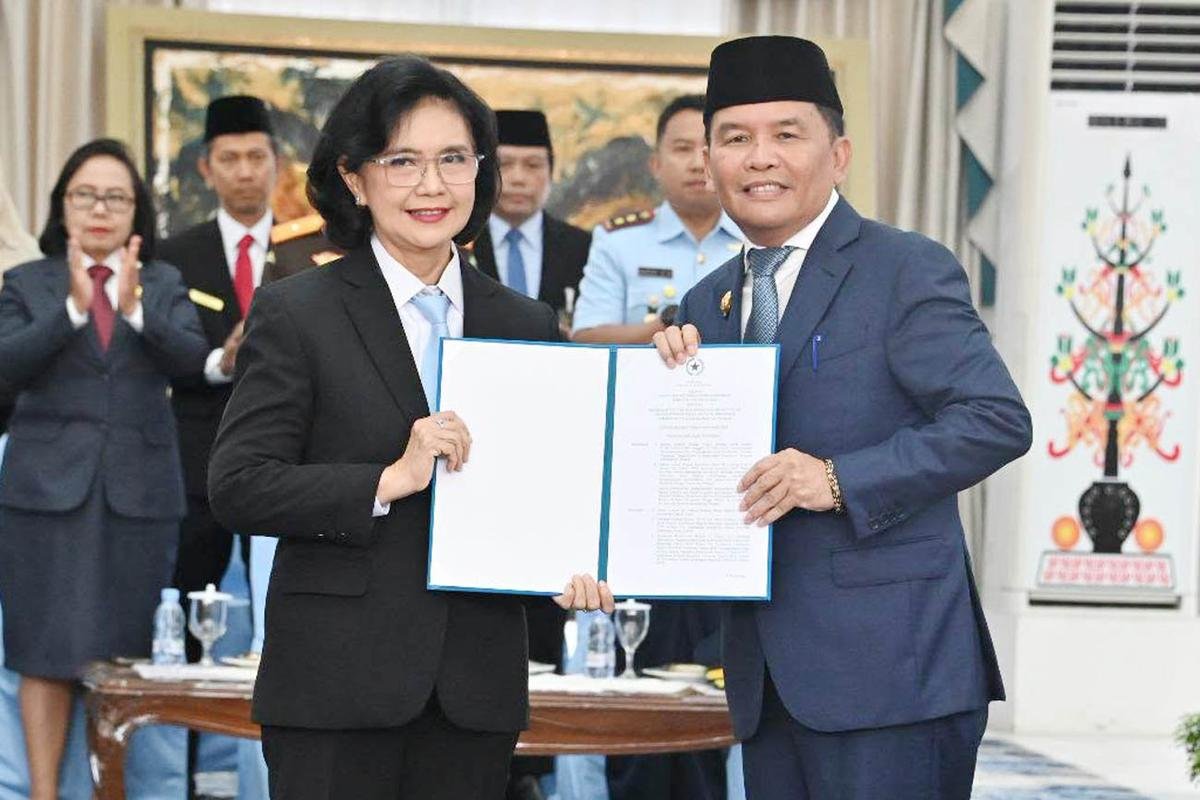 Gubernur Tegaskan Jabatan Sekda Merupakan Tanggung Jawab Besar Sebagai Poros Utama Birokrasi Daerah