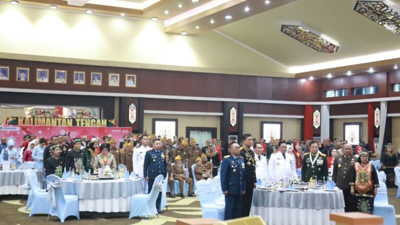 Gubernur Kalteng Hadiri Upacara Peringatan Detik-Detik Proklamasi Kemerdekaan RI ke-81 dan Gelar Ramah Tamah Lintas Generasi
