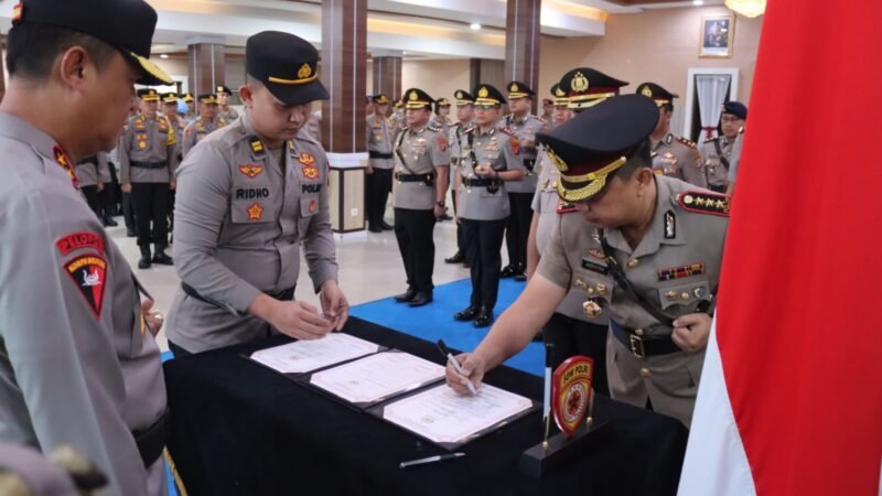 Di Aula Arya Dharma, Kapolda Kalteng Pimpin Sertijab Kapolresta Palangka Raya