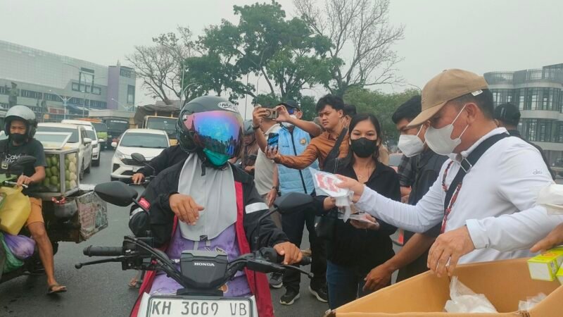 Pemprov Kalteng Bagikan 3.000 Masker dan Sediakan Layanan Oksigen Gratis di Palangka Raya