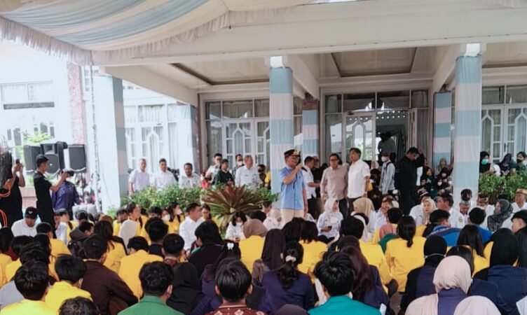 Pemerintah Provinsi Kalteng Salurkan Bantuan Pangan Karhutla untuk 3.500 Mahasiswa di Palangka Raya